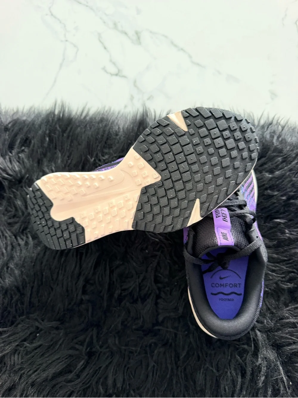 Nike Run Defy
